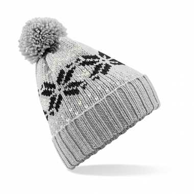 Gebreide nordic wintermuts met pom pom grijs/zwart