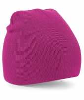 Pull on beanie wintermuts in het fuchsia roze