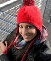 Roze wollen wintermuts